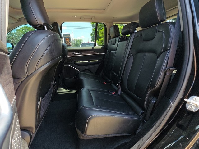 2022 Jeep Grand Cherokee 4WD Limited image 23