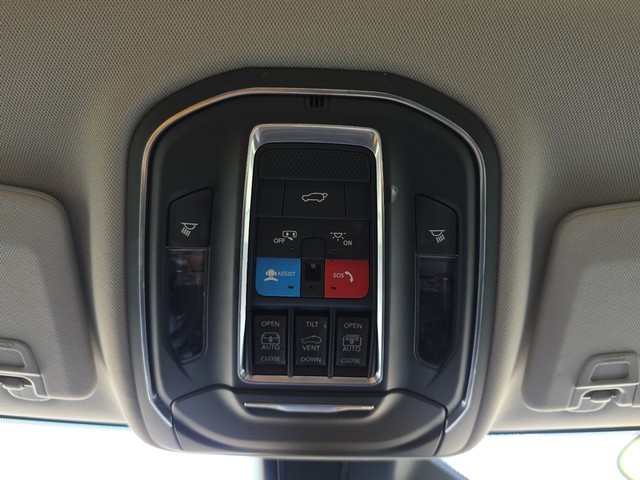 2022 Jeep Grand Cherokee 4WD Limited image 48