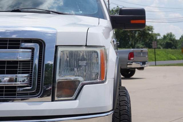 2013 Ford F-150 4WD XLT SuperCrew image 10