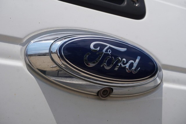 2013 Ford F-150 4WD XLT SuperCrew image 23
