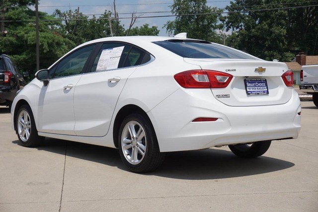 2017 Chevrolet Cruze LT image 05