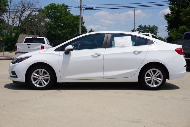 2017 Chevrolet Cruze LT image 06