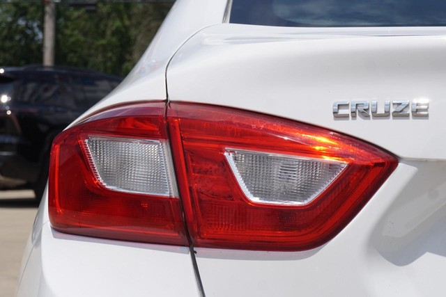 2017 Chevrolet Cruze LT image 14