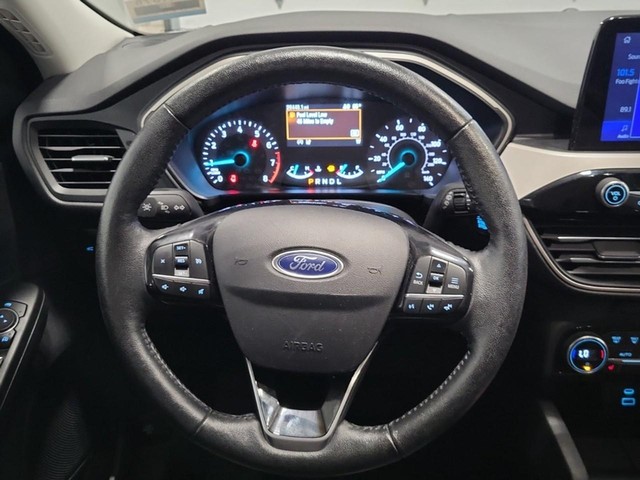 2021 Ford Escape SE AWD image 02