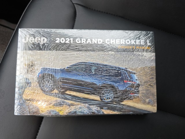 2021 Jeep Grand Cherokee L 4WD Limited image 47