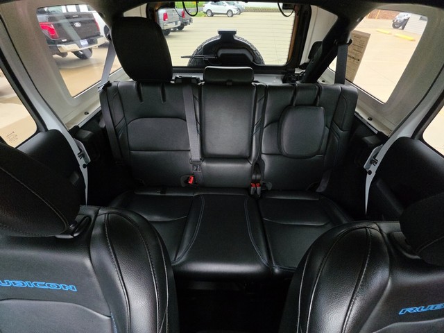 2022 Jeep Wrangler 4xe Unlimited Rubicon image 38