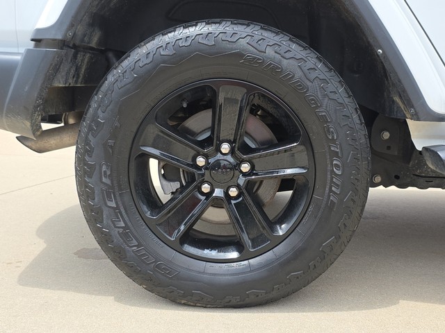 2022 Jeep Wrangler Unlimited Sahara Altitude image 17