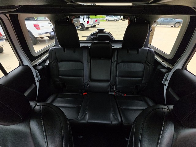 2022 Jeep Wrangler Unlimited Sahara Altitude image 23