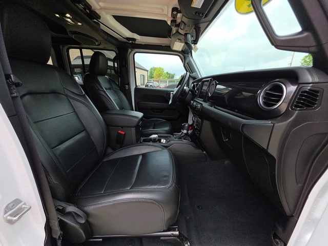 2022 Jeep Wrangler Unlimited Sahara Altitude image 26
