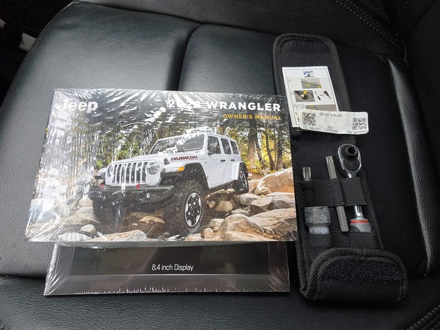2022 Jeep Wrangler Unlimited Sahara Altitude image 47