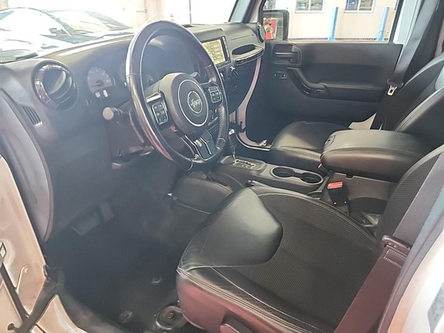 2017 Jeep Wrangler Unlimited Winter image 02