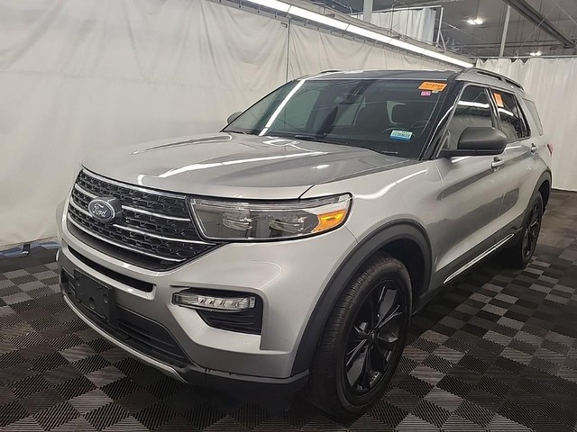 2022 Ford Explorer XLT 4WD image 02