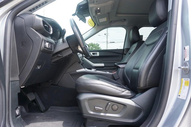 2022 Ford Explorer XLT 4WD image 23