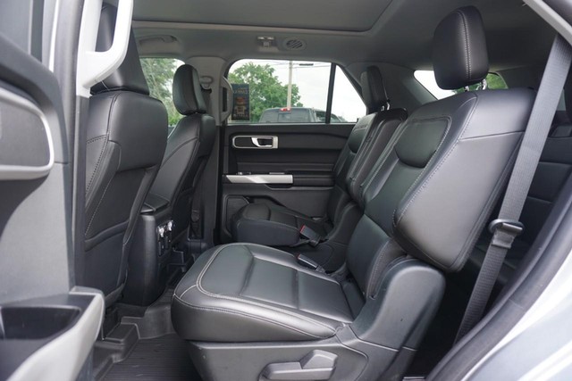 2022 Ford Explorer XLT 4WD image 26