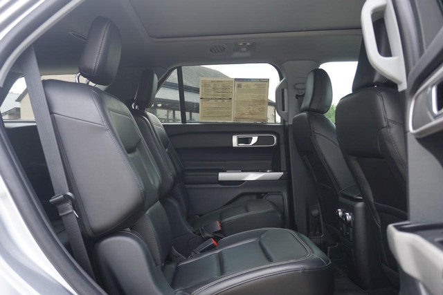 2022 Ford Explorer XLT 4WD image 29