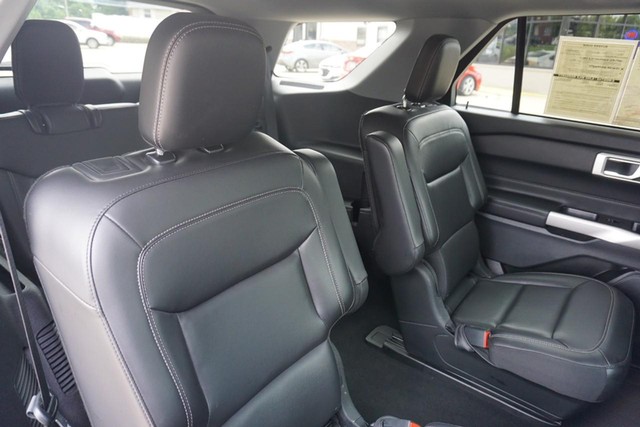 2022 Ford Explorer XLT 4WD image 30