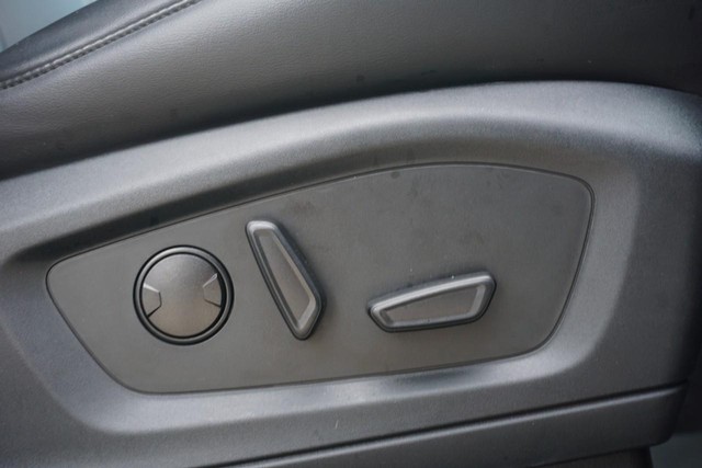 2022 Ford Explorer XLT 4WD image 33