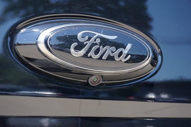 2022 Ford Ranger 4WD LARIAT SuperCrew image 22