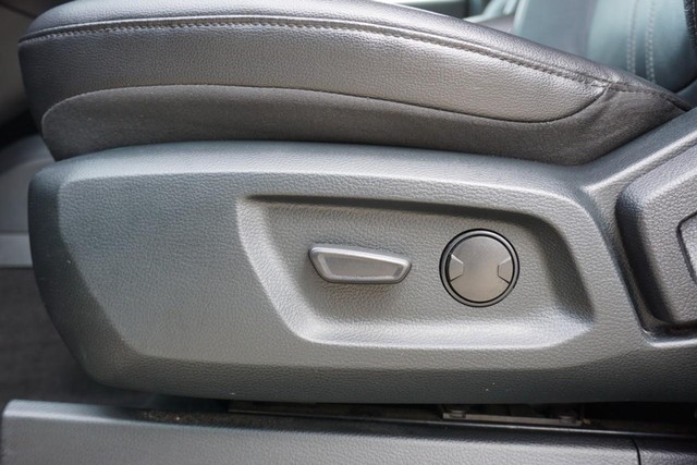 2022 Ford Ranger 4WD LARIAT SuperCrew image 25