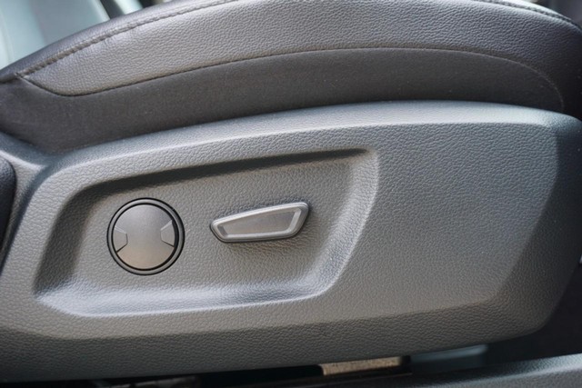 2022 Ford Ranger 4WD LARIAT SuperCrew image 32