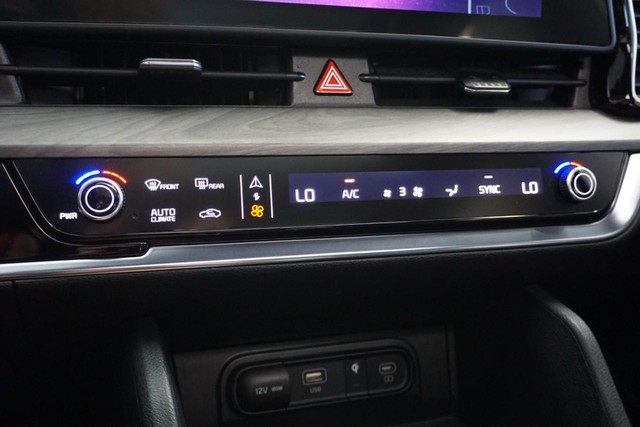 2023 Kia Sportage X-Line AWD image 40