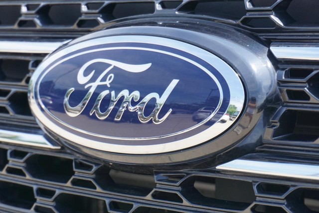 2021 Ford Explorer XLT 4WD image 11