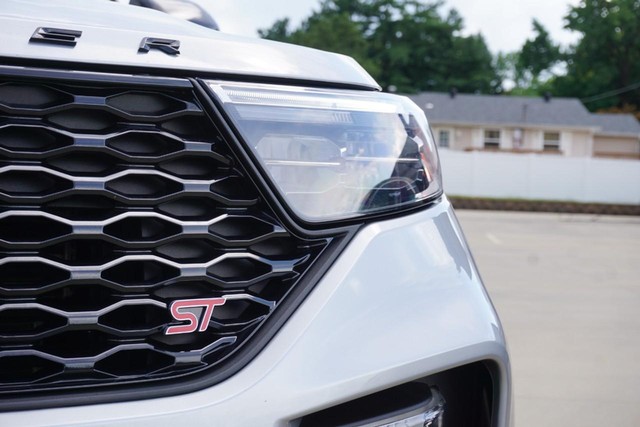 2022 Ford Explorer ST 4WD image 12