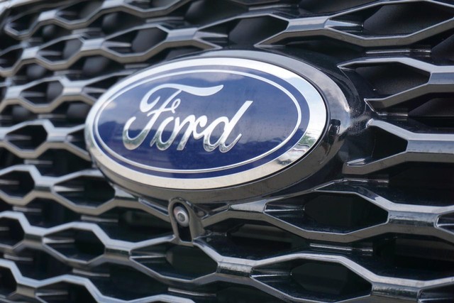 2022 Ford Explorer ST 4WD image 13