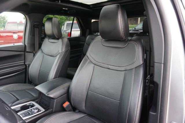 2022 Ford Explorer ST 4WD image 26