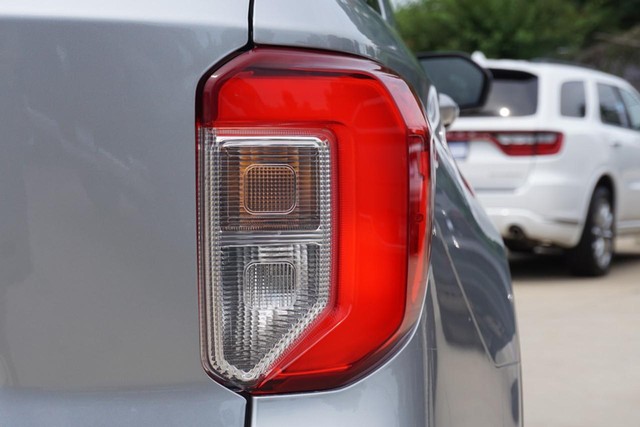 2023 Ford Explorer Limited 4WD image 17