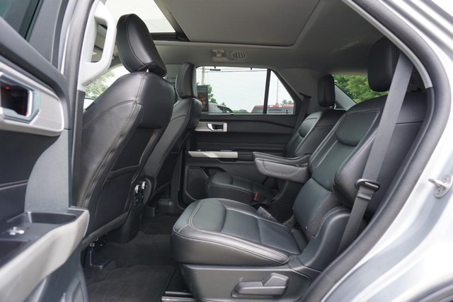 2023 Ford Explorer Limited 4WD image 25