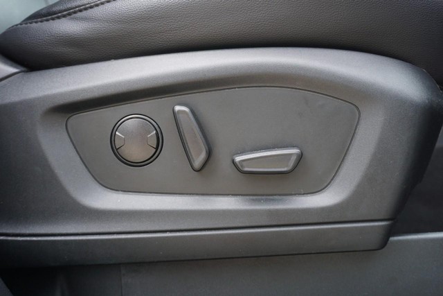 2023 Ford Explorer Limited 4WD image 32