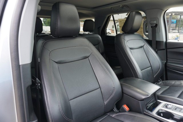 2023 Ford Explorer Limited 4WD image 33