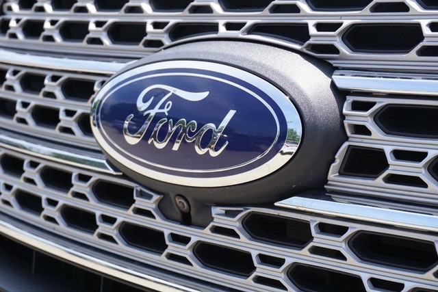 2023 Ford Explorer Limited 4WD image 11