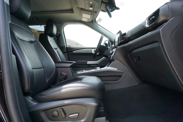 2023 Ford Explorer Limited 4WD image 30