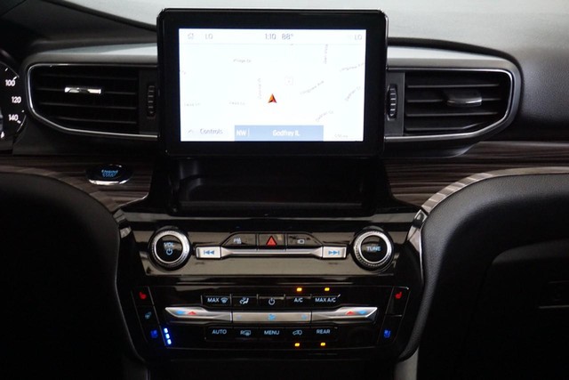 2023 Ford Explorer Limited 4WD image 35