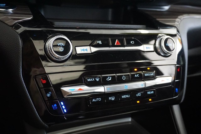 2023 Ford Explorer Limited 4WD image 43