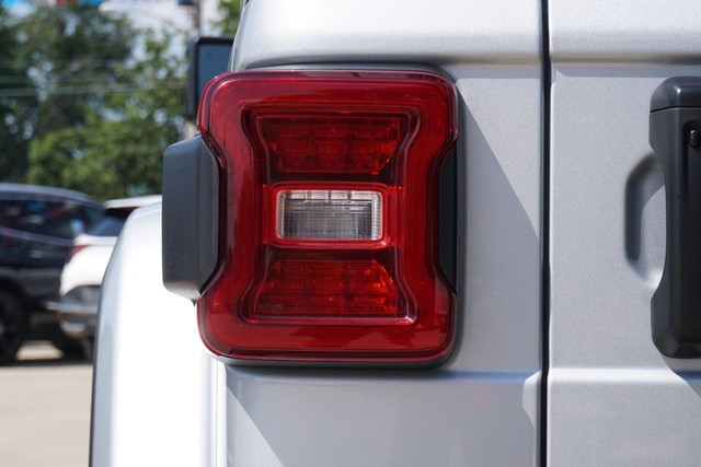 2024 Jeep Wrangler Sahara image 20