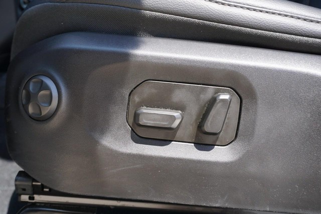 2024 Jeep Wrangler Sahara image 26
