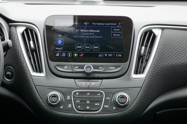 2024 Chevrolet Malibu LT image 32