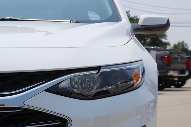 2024 Chevrolet Malibu LT image 10