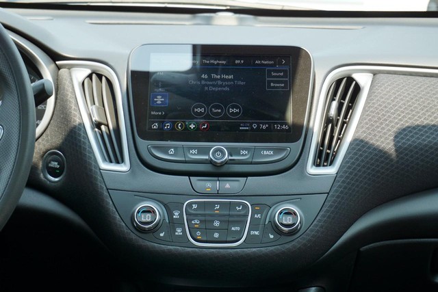 2024 Chevrolet Malibu LT image 32