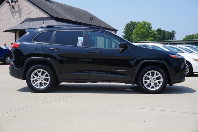 2017 Jeep Cherokee 4WD Sport image 02