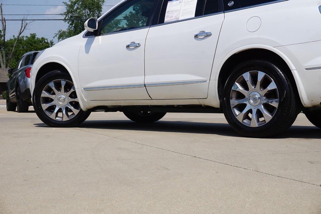 2017 Buick Enclave Leather image 13