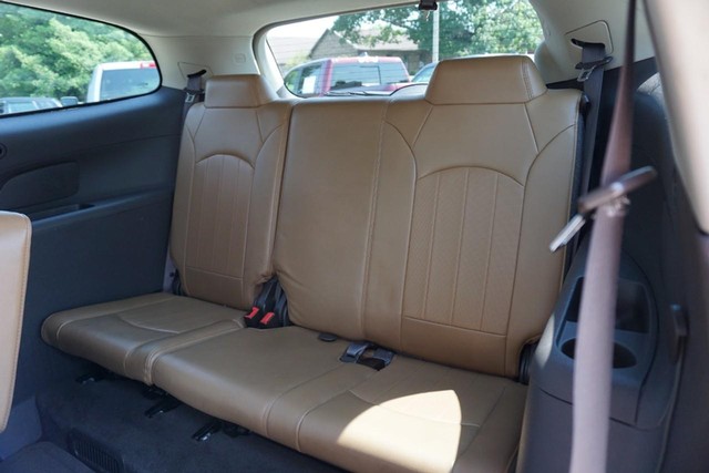 2017 Buick Enclave Leather image 27