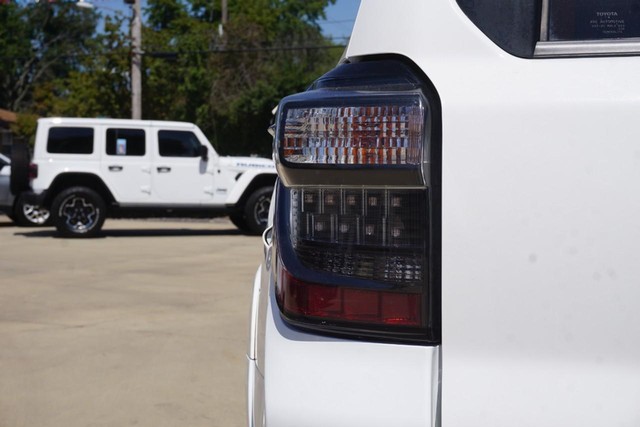 2022 Toyota 4Runner TRD Off Road Premium image 17