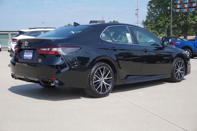 2021 Toyota Camry SE image 03
