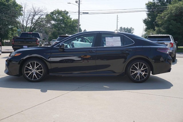 2021 Toyota Camry SE image 06