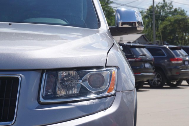 2015 Jeep Grand Cherokee 4WD Limited image 10
