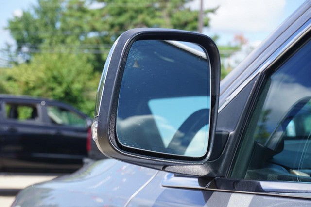 2015 Jeep Grand Cherokee 4WD Limited image 15